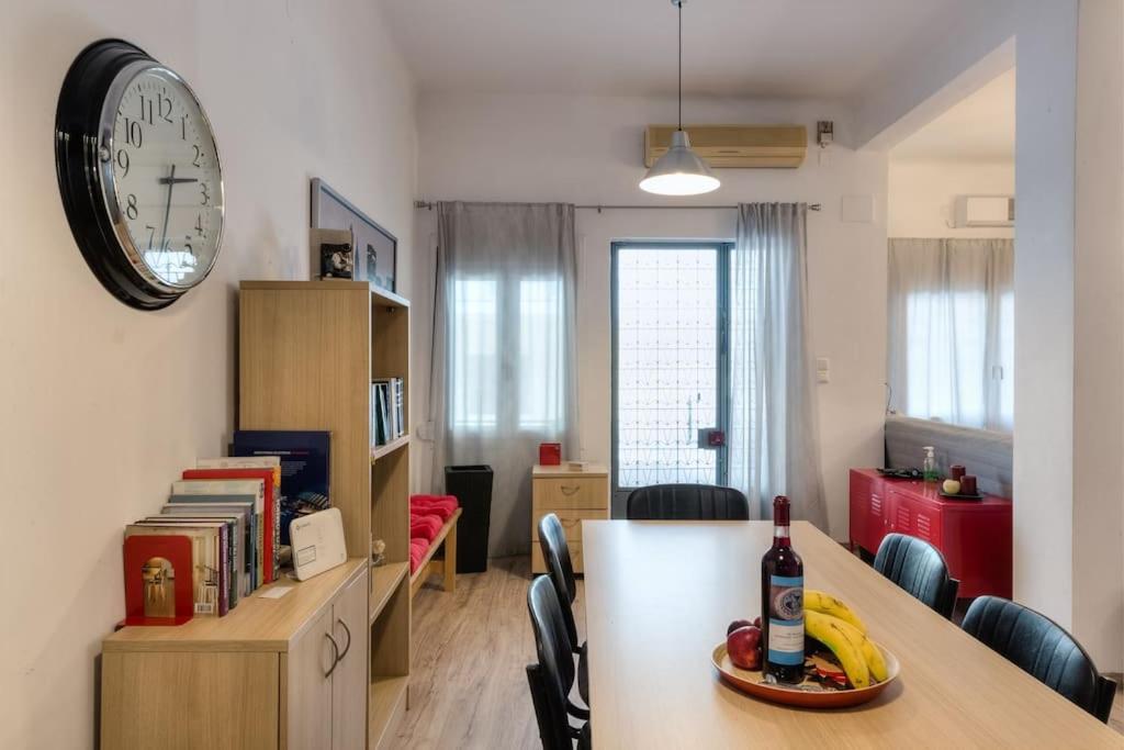 Renovated, Open And Functional Old City House Ираклио Екстериор снимка